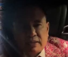 Hotman Paris Ngaku dapat Telepon Misterius dari 'Orang Dekat Solo' yang Minta Videonya Dihapus