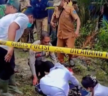 Jasad Bayi Laki-Laki di Parit Bikin Gempar Warga