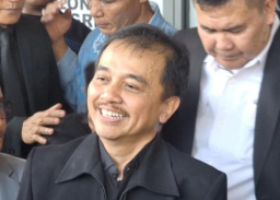 Gugat Praperadilan Polda Metro Jaya, Roy Suryo Menang
