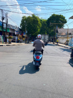 Viral Oknum Polisi Berkendara sambil Merokok, Motornya Diduga Barang Bukti 