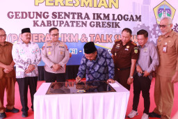 Bupati Gresik dan Kapolres Resmikan Sentra IKM Logam di Hulaan