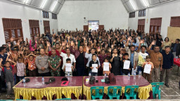 Ketua PDI Perjuangan Sumut Lanjutkan Penyaluran Beasiswa ke Balige dan Porsea