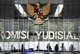 KY Berikan Clue, Ada Pelanggaran Kode Etik Majelis Hakim Perkara Nadiem dan Andrei Yunus