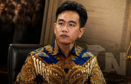Rp100 Juta Menanti! Denny Indrayana Buka Sayembara Ijazah SMA Gibran