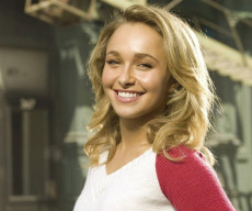 Aktris Hayden Panettiere Diduga Meninggal karena Henti Jantung