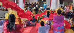Pohon Uang Jadi Rebutan Warga di Junrejo Culture Carnival 2026