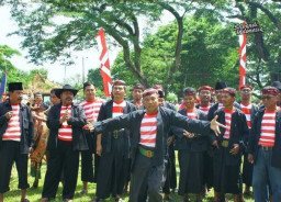 Hadang Demo 27 Agustus, Ratusan Massa dari Madura Berangkat ke Jakarta