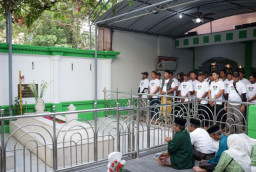 Kiai Tain Disomasi Rais Aam PBNU, Dukungan Nahdliyin Menggema dari Makam Mbah Wahab