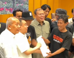 AMPB Sentil DPR: Kalian Tetap Kaya meski Banyak Korupsi