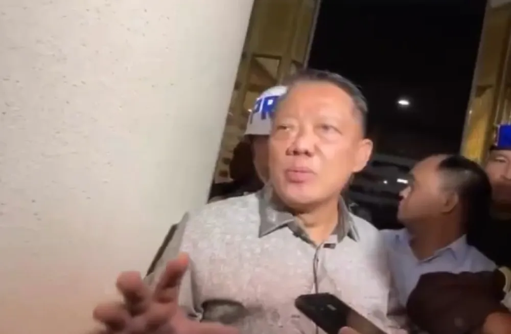 Ditahan, Febrie Adriansyah Tak Pakai Rompi Pink