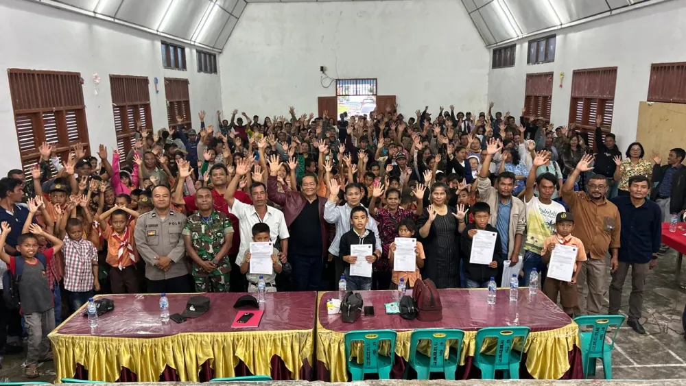 Ketua PDI Perjuangan Sumut Lanjutkan Penyaluran Beasiswa ke Balige dan Porsea