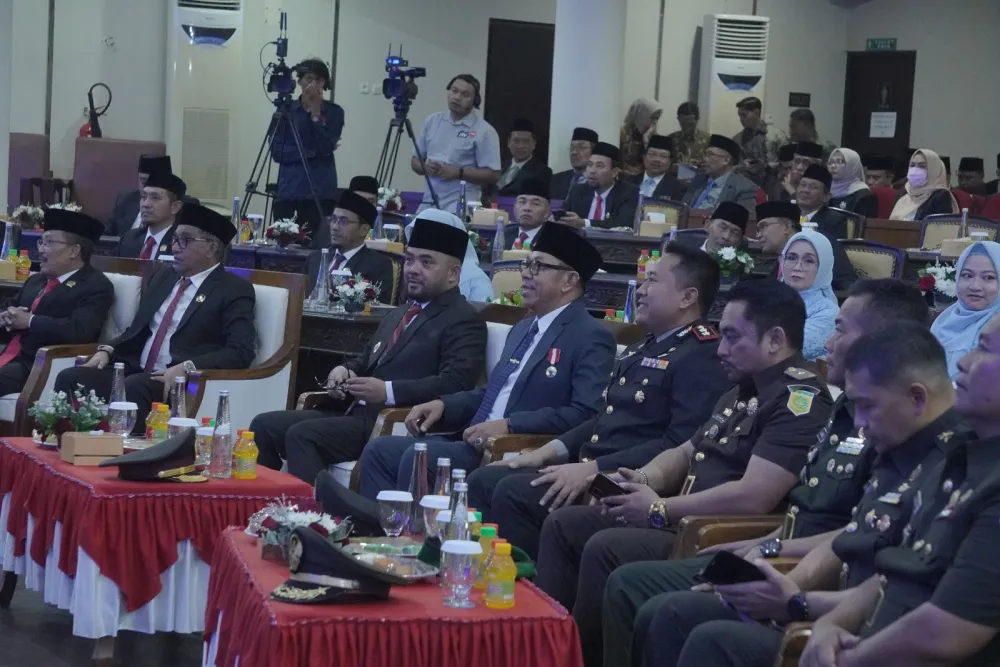 Wali Kota Batu Ikuti Paripurna DPRD, Simak Pidato Kenegaraan Presiden