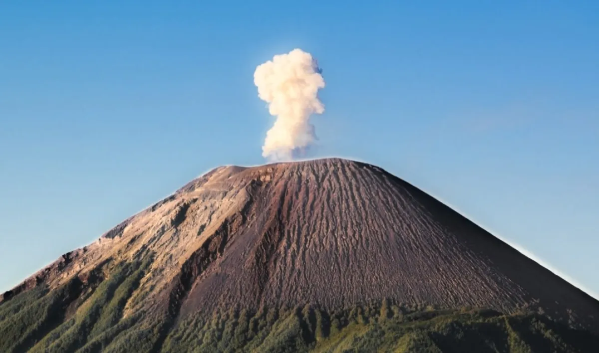 Semeru Erupsi 9 Kali