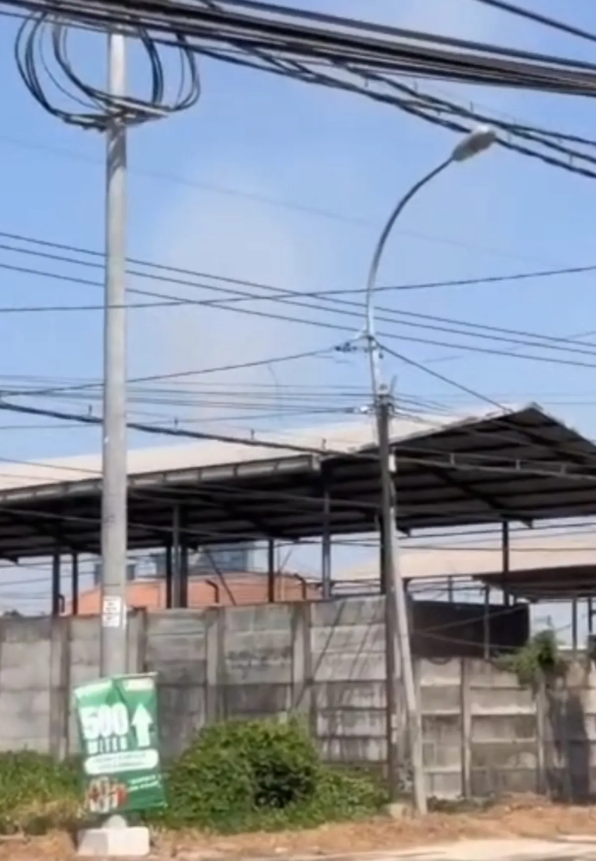 Debu Pabrik Aspal Ganggu Warga Sidomukti, Bupati Lamongan Diminta Turun Tangan
