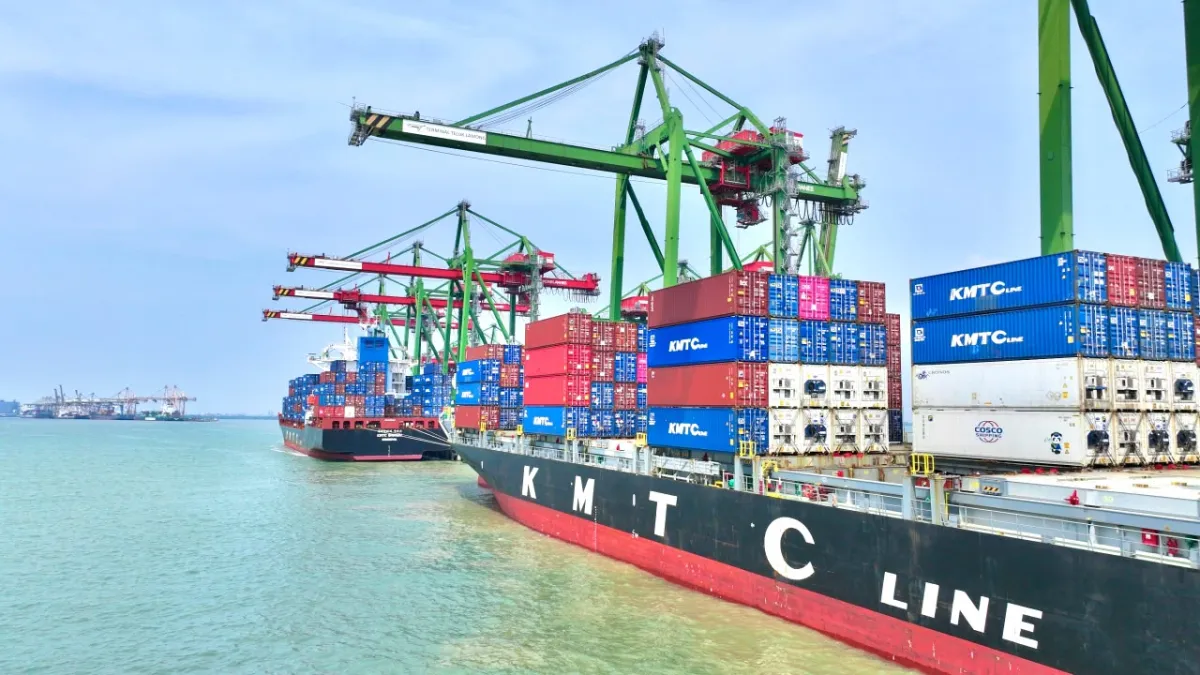 Arus Petikemas TTL Tembus 2,29 Juta TEUs, Kinerja Tumbuh 12,54 Persen