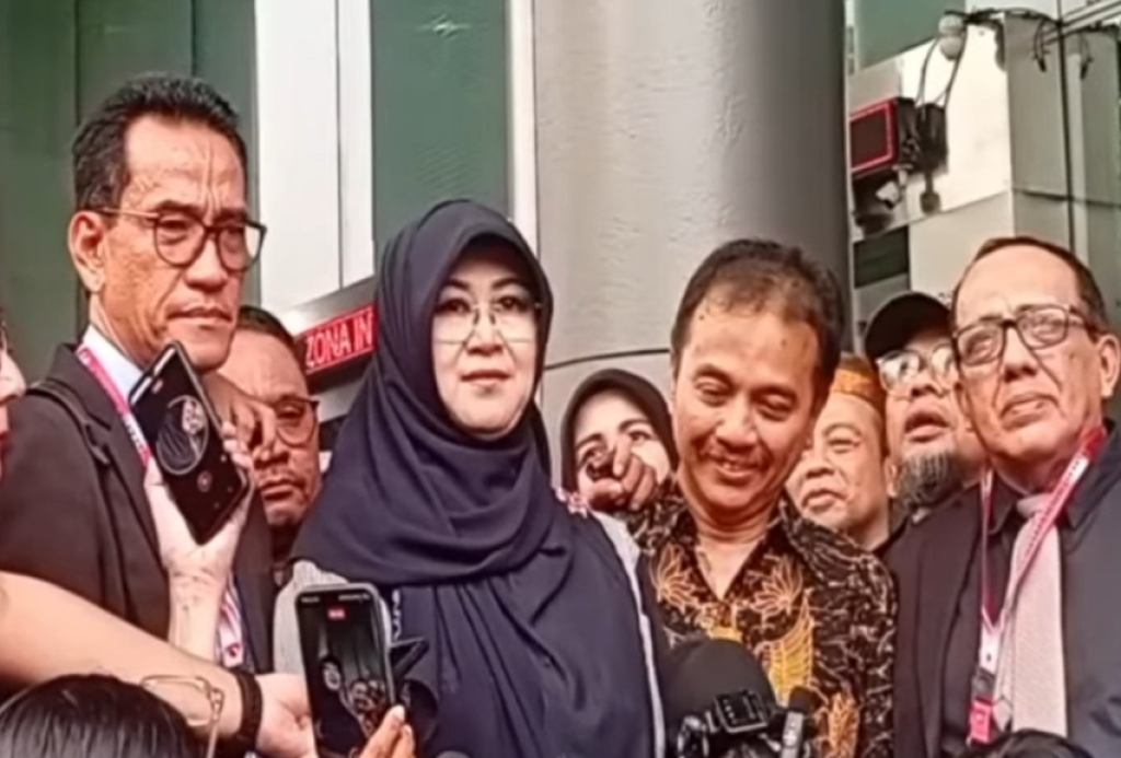 Dijamin Keluarga, Roy Suryo dan dr.Tifa Bebas