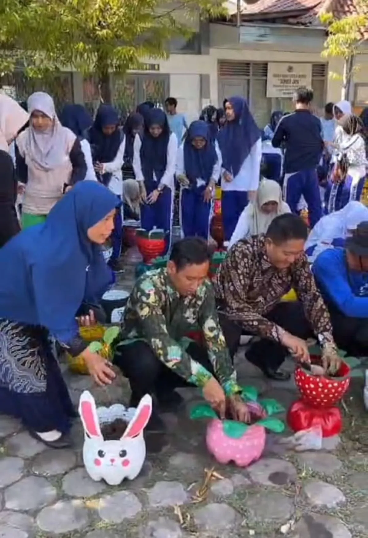 SMAN I Kabupaten Sampang Melakukan Gebrakkan Program Ketahanan Pangan Berbasis Sekolah 