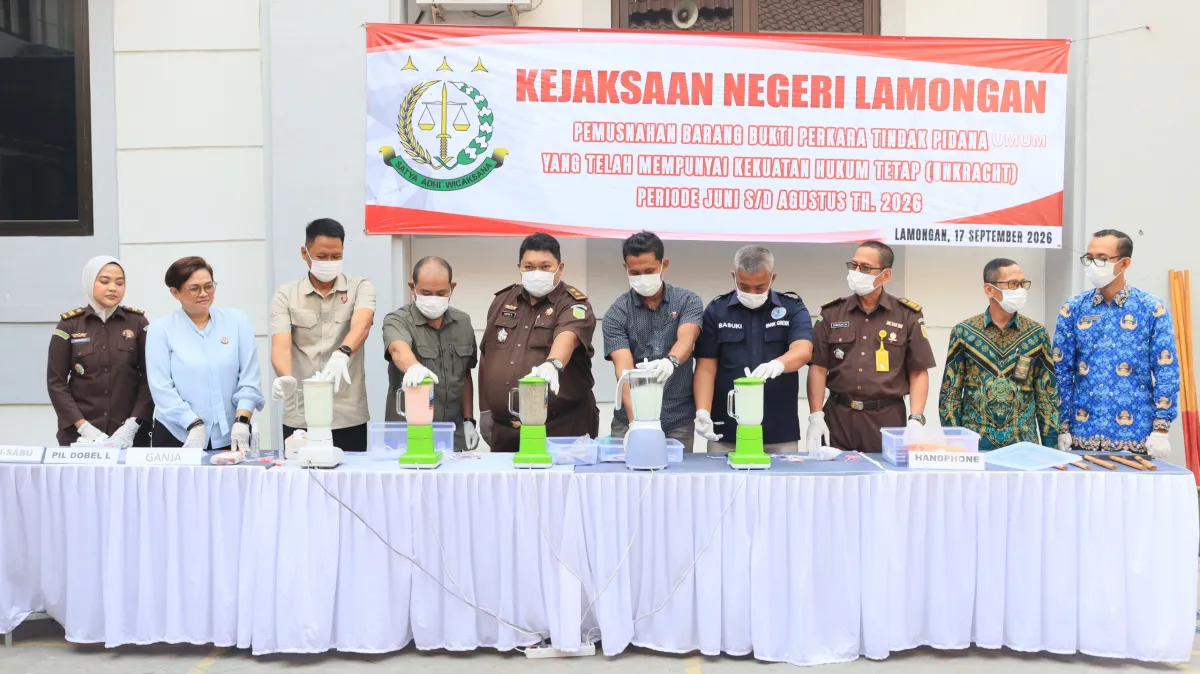 Kejari Lamongan Musnahkan Sabu, Ganja hingga Ratusan Pil