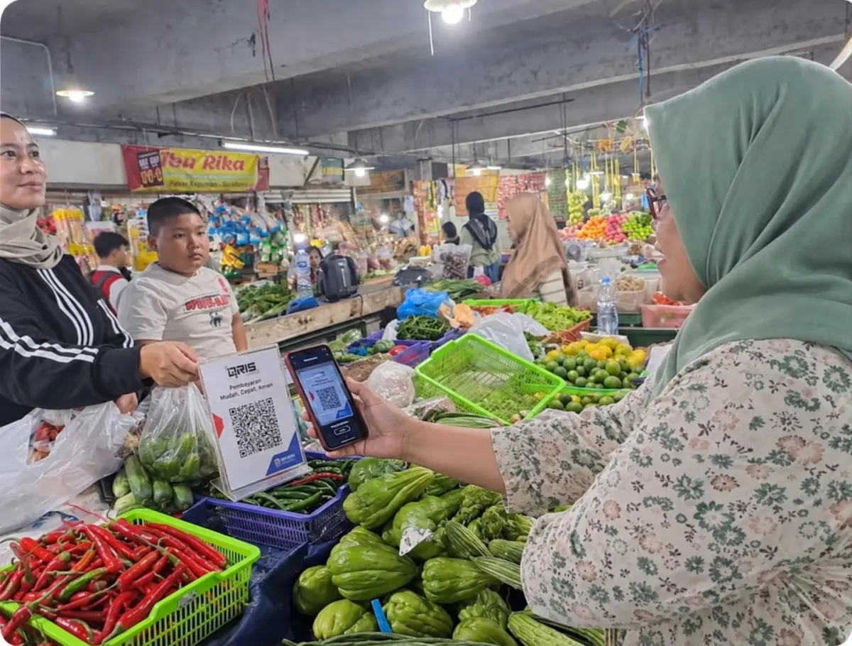 Dukung Digitalisasi Pasar Keputran, BRI Surabaya Hadirkan Fasilitas WiFi